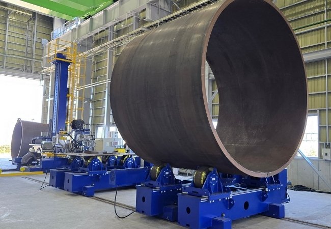 Rotateur de soudage pour la fabrication de réservoirs de stockage